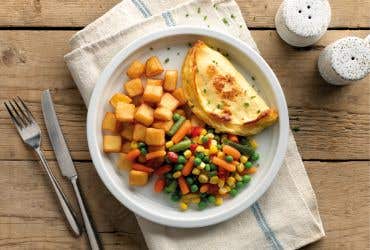 Vegetarian and vegan individual meals Cheese and tomato omelette