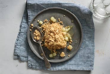 range of hot and cold apetito desserts apetito apple crumble