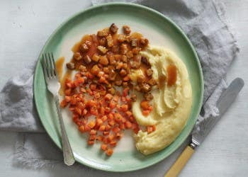 Sausages in onion gravy